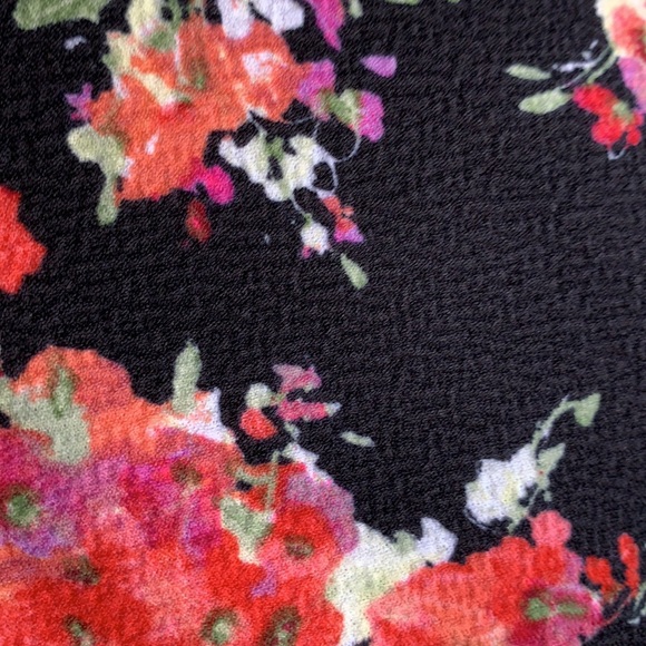 LuLaRoe Cassie Pencil Skirt - Picture 3 of 6